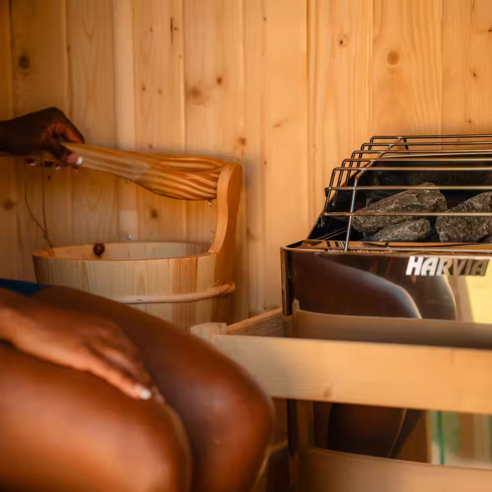 3-Person Capacity Outdoor White Finland Pine Wet/Dry Traditional Barrel Sauna with Black Accents